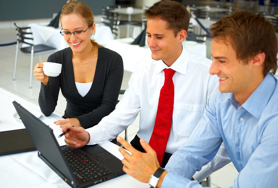 project-team-meeting-smiling